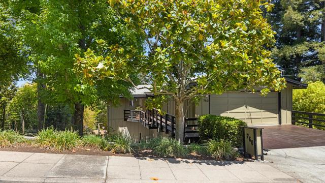 760 La Mesa Drive, Portola Valley CA: https://media.crmls.org/mediaz/6da1c589-3fb6-4a3c-a2ec-68de12bbfd0e.jpg
