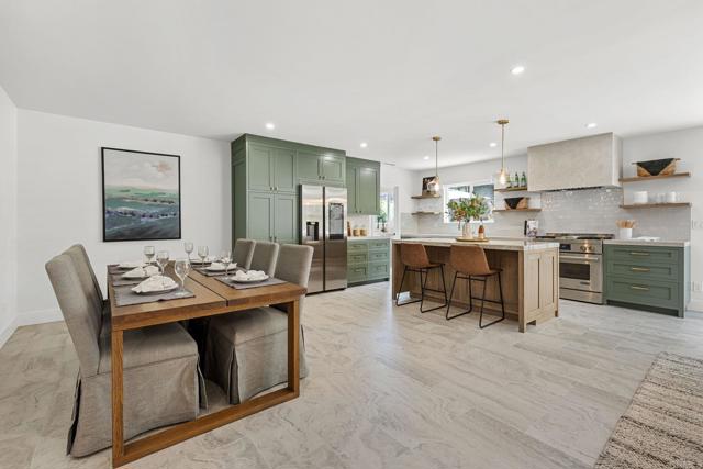 Detail Gallery Image 8 of 42 For 2015 Summit Dr, Escondido,  CA 92025 - 4 Beds | 3/1 Baths