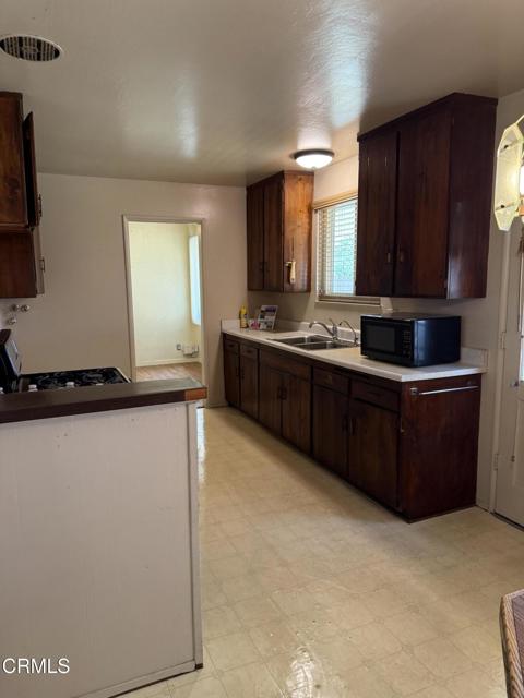 Detail Gallery Image 13 of 30 For 4117 S C St, Oxnard,  CA 93033 - 3 Beds | 2 Baths