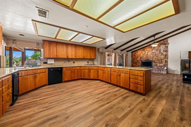 Detail Gallery Image 22 of 53 For 11915 Fuerte Vista Ln, El Cajon,  CA 92020 - 6 Beds | 4/2 Baths