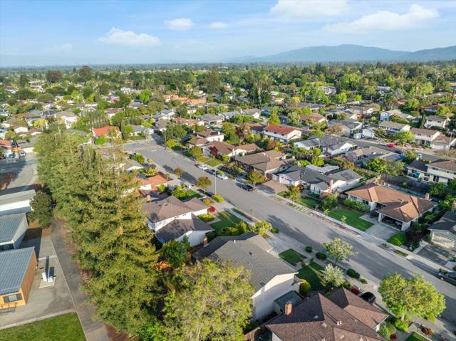 21547 Rosario Avenue, Cupertino CA: https://media.crmls.org/mediaz/6da4cb1d-eaca-497c-ae3a-1e14bc45cfaf.jpg