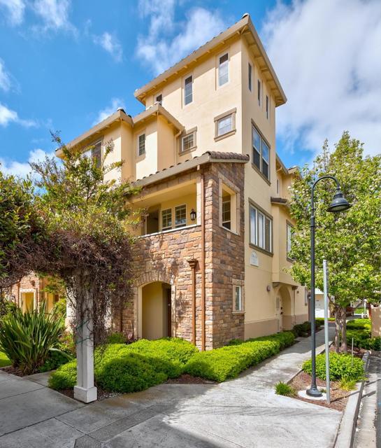 416 Topaz Terrace, Sunnyvale CA: https://media.crmls.org/mediaz/6da4ce09-483f-43e9-a985-4deb1cca7815.jpg