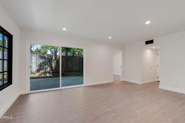 Detail Gallery Image 33 of 49 For 1093 Evenstar Ave, Westlake Village,  CA 91361 - 5 Beds | 2/1 Baths