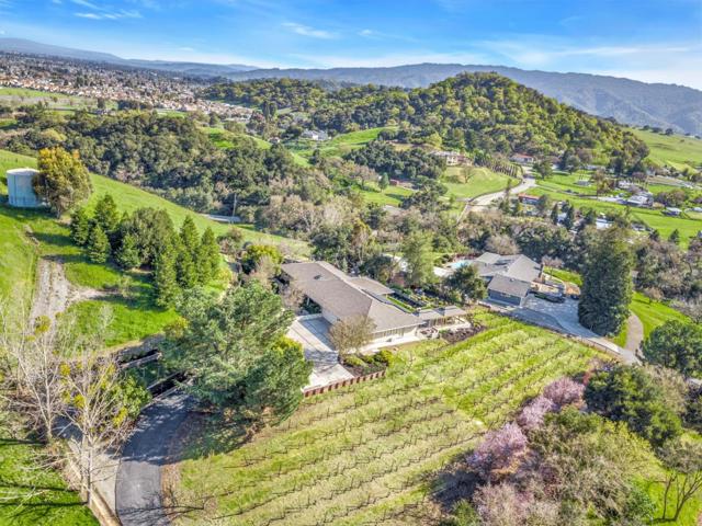10260 Lucky Court, Gilroy CA: https://media.crmls.org/mediaz/6da5b063-1c58-4e7a-ab4f-4bf55f3f6849.jpg