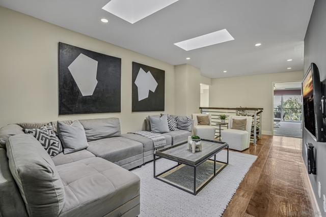 12902 Biscayne Cove, Del Mar CA: https://media.crmls.org/mediaz/6da66791-f4d6-4b6f-92cd-dbd4fe8d5d4c.jpg