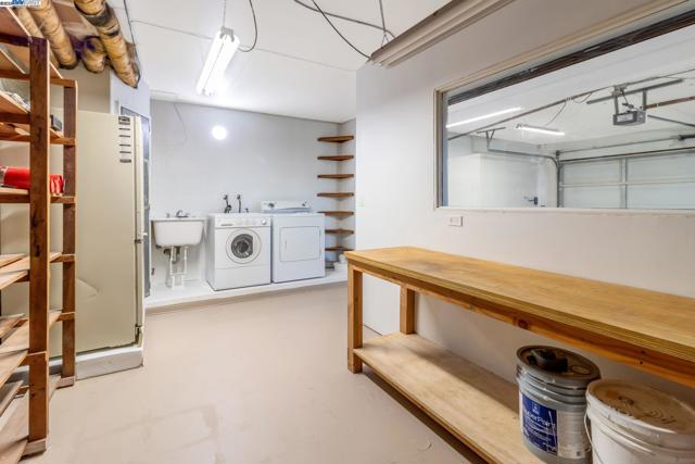 6919 Wilson Way, El Cerrito CA: https://media.crmls.org/mediaz/6da6dd47-6939-4e45-9cf4-5e6e3f5fefd8.jpg