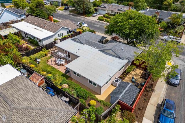 438 Odin Dr, Pleasant Hill CA: https://media.crmls.org/mediaz/6da6f28d-d9e9-4ab9-9dd0-ec650fda63b0.jpg