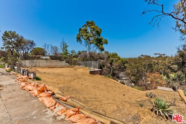 Drew Fenton | 824 Chautauqua Boulevard Pacific Palisades CA | MLS: 7272196