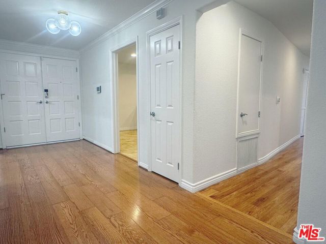 14271 Dickens Street, Sherman Oaks CA: https://media.crmls.org/mediaz/6da8f029-11a3-45aa-9201-a35c0fc0de28.jpg