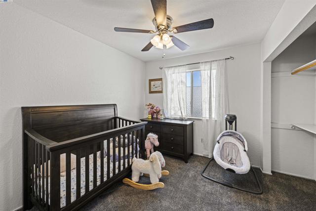 1860 Concannon Dr, Oakley CA: https://media.crmls.org/mediaz/6da973b7-01cb-44cf-9f7c-05d5373f250d.jpg