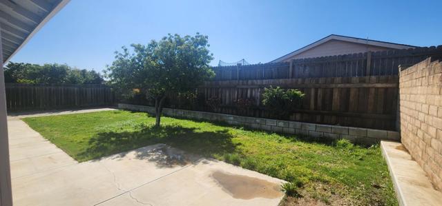 271 Cabernet Avenue, Greenfield CA: https://media.crmls.org/mediaz/6dab357c-ed62-4c11-bb58-fdcfb4409380.jpg