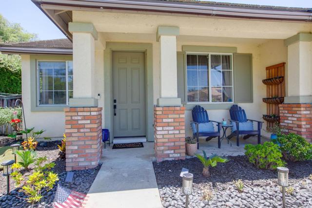 Detail Gallery Image 4 of 51 For 888 Arvita Ct, Oceanside,  CA 92057 - 3 Beds | 2 Baths