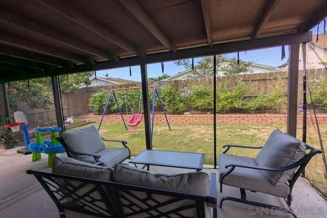 11416 Osoyoos Pl, San Diego CA: https://media.crmls.org/mediaz/6dab9f72-a49b-4112-8809-eac1fe42da7d.jpg