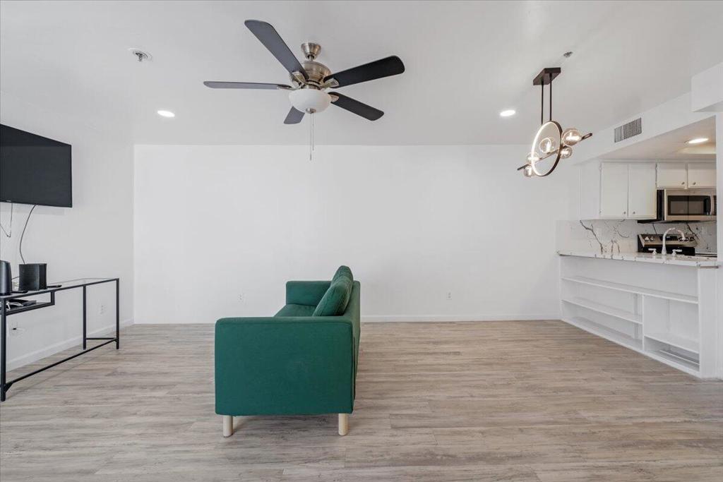 MLS #219135733DA image #10