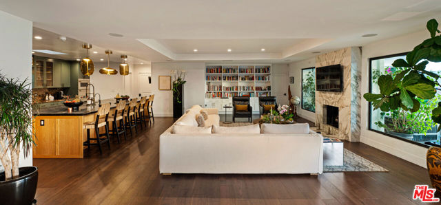 1601 Bel Air Road, Los Angeles CA: https://media.crmls.org/mediaz/6dac8838-a446-42af-82e7-912033797a12.jpg