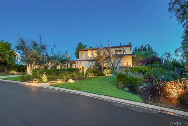 8308 Top O The Morning Way, San Diego CA: https://media.crmls.org/mediaz/6dacea27-cad6-4c3b-9bdf-d142ea006d9f.jpg