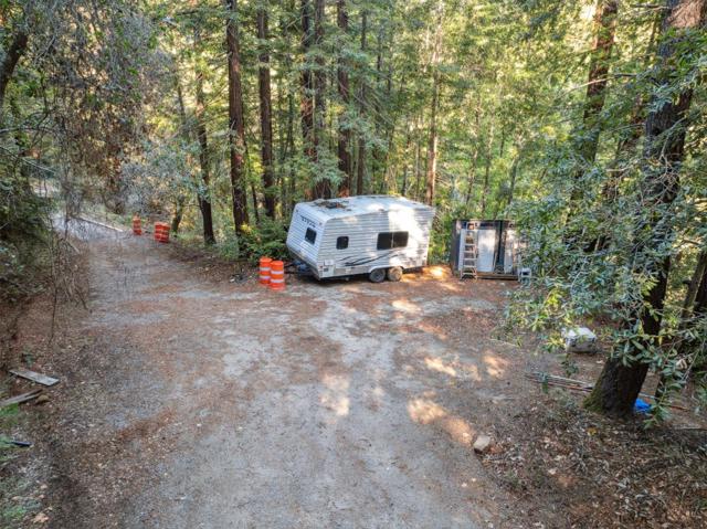 24140 Schulties Road, Los Gatos CA: https://media.crmls.org/mediaz/6dad625a-755a-4ed8-90ed-1bf6c34ccc21.jpg