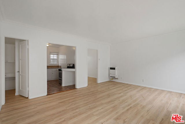 6773 Yucca Street, Los Angeles CA: https://media.crmls.org/mediaz/6dad6b22-02df-4475-b085-4085e5d659cd.jpg