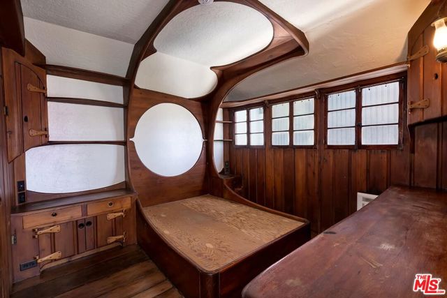 3825 Dunn Drive, Culver City CA: https://media.crmls.org/mediaz/6dadf0c1-7401-4530-8329-b076b0ab512e.jpg