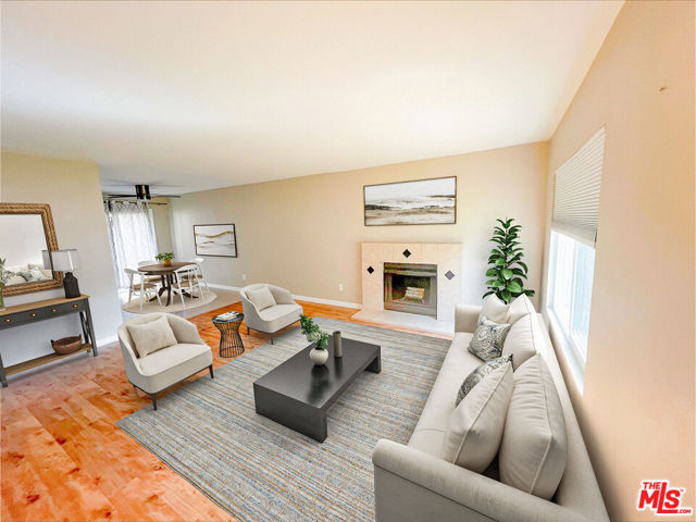 Image 4 of 27 For 41760 Largo  