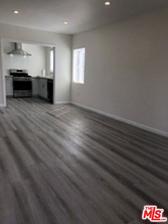 4980 Fir Street, Los Angeles CA: https://media.crmls.org/mediaz/6daff252-38a4-42e7-a366-c50ae3aea371.jpg