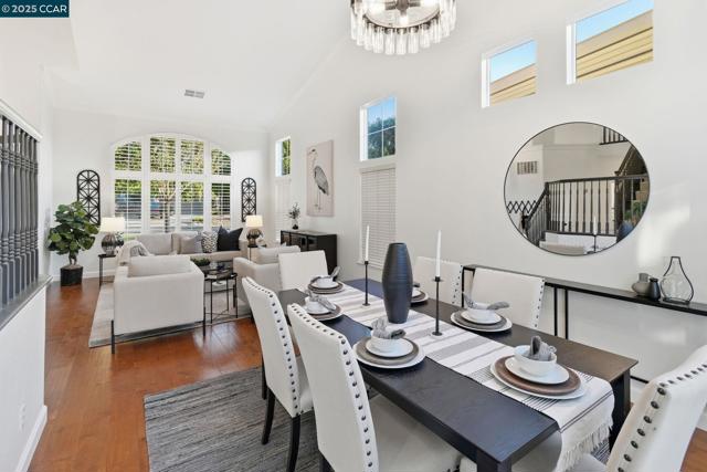 1975 Holly Creek Pl, Concord CA: https://media.crmls.org/mediaz/6db01b38-00a0-4f1a-87df-ab86dc506bb3.jpg