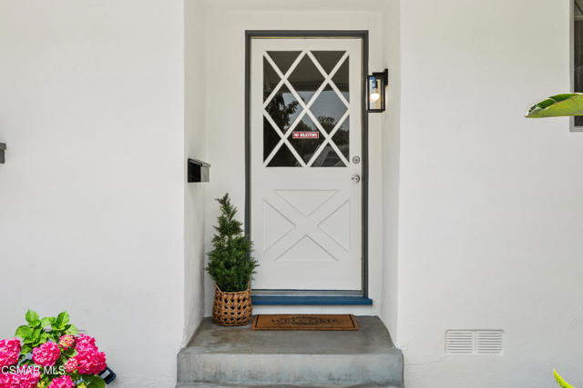 951 Tapies Court, Newbury Park CA: https://media.crmls.org/mediaz/6db02758-4282-4717-bfbb-c21fc6feaa73.jpg