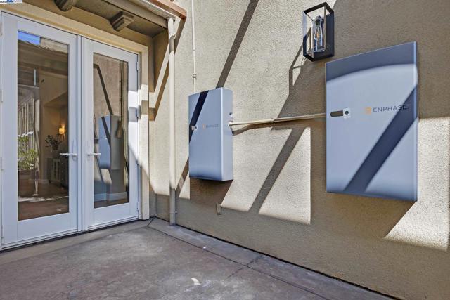 5719 Dimas Ct, Pleasanton CA: https://media.crmls.org/mediaz/6db13c63-2546-41b9-82b1-617c889aeb95.jpg