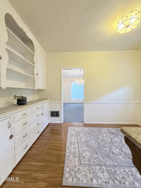 250 S Berkeley Avenue, Pasadena CA: https://media.crmls.org/mediaz/6db19ebb-ac1f-403c-bd51-9b5a0cd18f54.jpg