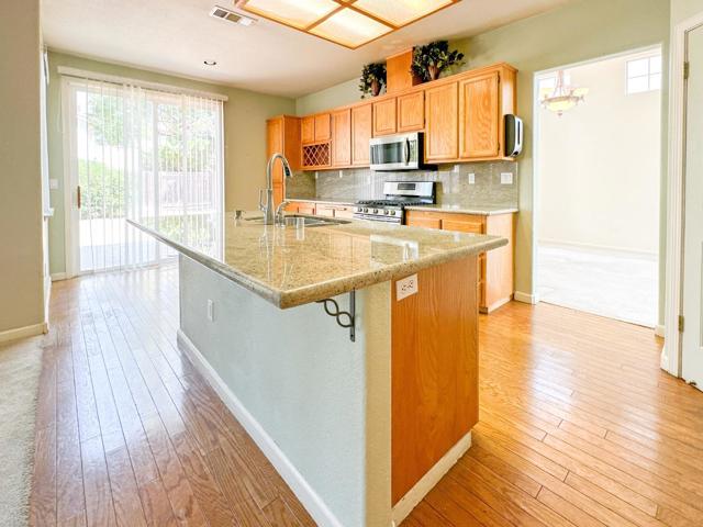 4305 Calsite Court, Antioch CA: https://media.crmls.org/mediaz/6db28b56-bfb4-42df-93ef-391d17ec488a.jpg