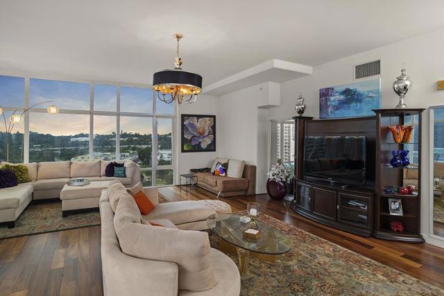 1080 Park Blvd, San Diego CA: https://media.crmls.org/mediaz/6db2e6e8-13ae-4f26-bc31-01b4a869b9ad.jpg