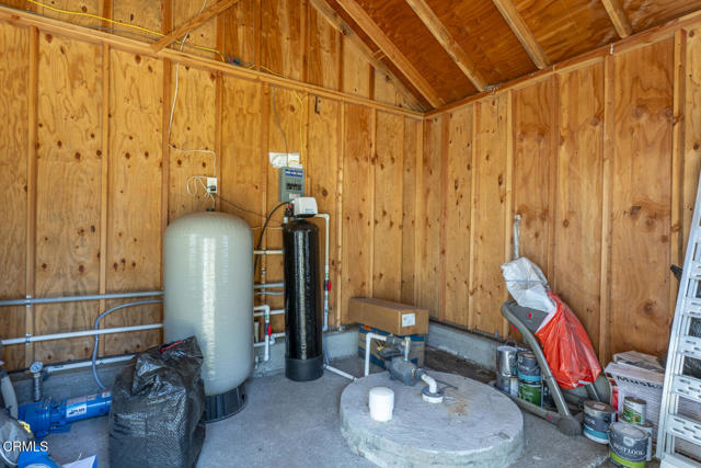 18900 Porterfield Lane, Fort Bragg CA: https://media.crmls.org/mediaz/6db2f64d-0fba-4a30-9f98-98600a952a29.jpg