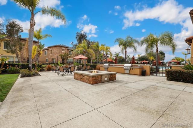 10653 Golden Willow, San Diego CA: https://media.crmls.org/mediaz/6db39741-342c-4fd1-82df-a640bff8963a.jpg