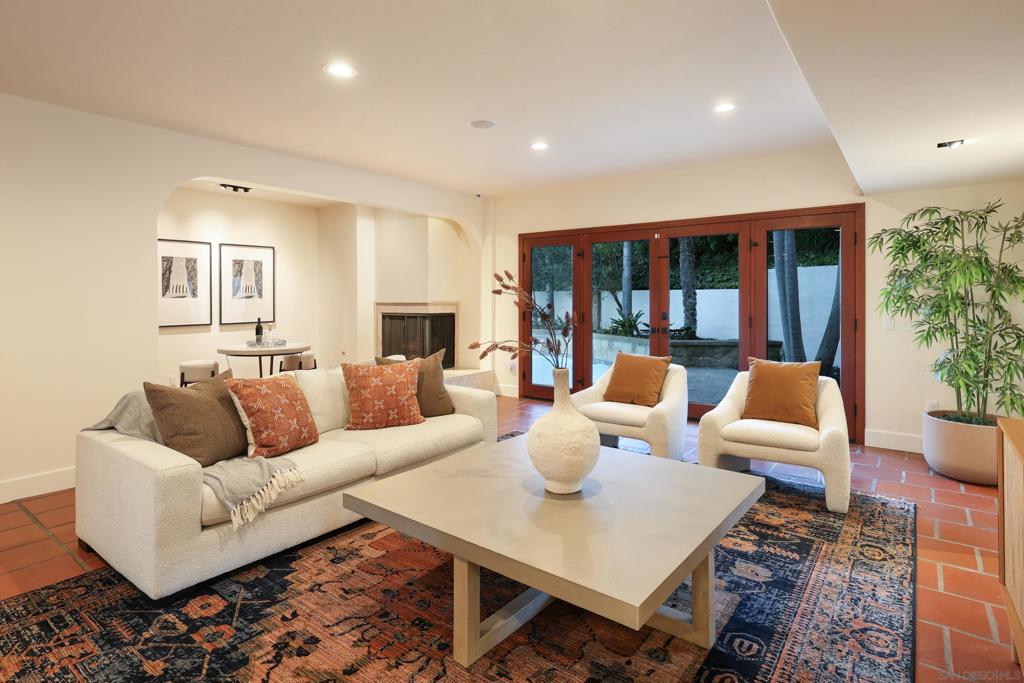 2065 Soledad Avenue - photo 20