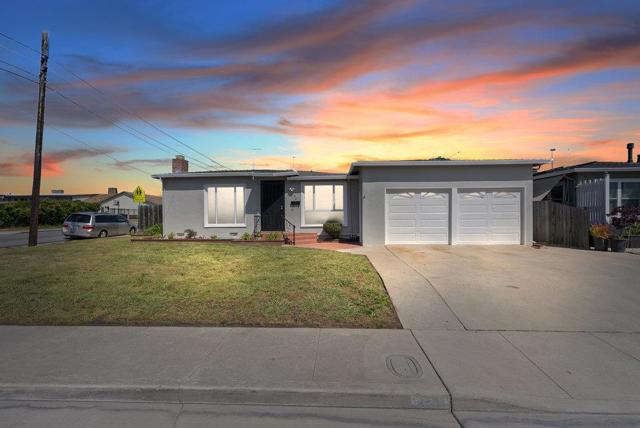 160 Napa Street, Watsonville CA: https://media.crmls.org/mediaz/6db57ea7-ec43-46e1-ab8a-6703afba270b.jpg