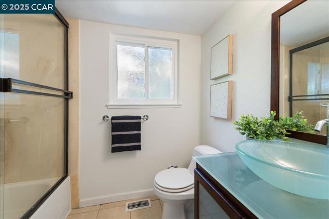 2787 Morgan Dr, San Ramon CA: https://media.crmls.org/mediaz/6db631a9-e80e-48c1-be0b-355cbf351b67.jpg