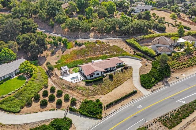 2736 Gird Rd, Fallbrook, CA 92028