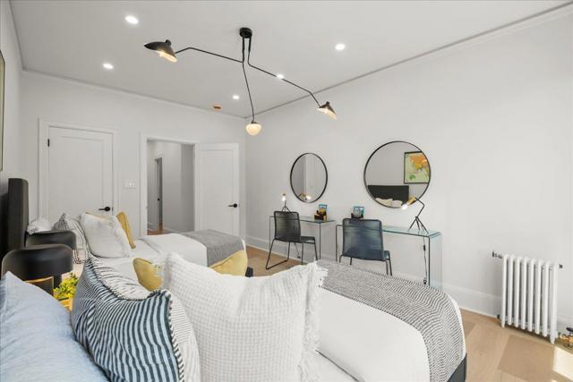 2865 Jackson Street, San Francisco CA: https://media.crmls.org/mediaz/6db6a635-c50f-4bd0-816b-d23fcc4584e1.jpg
