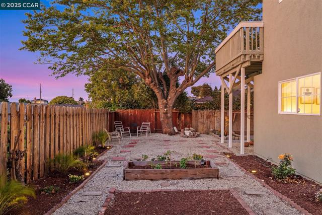 2283 Greenwich Rd, San Pablo CA: https://media.crmls.org/mediaz/6db6e579-125c-4b37-b504-ef2fc3239a1b.jpg