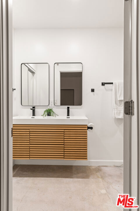 4375 Border Avenue, Joshua Tree CA: https://media.crmls.org/mediaz/6db6ef21-4b35-4f24-8760-7b729b432abf.jpg
