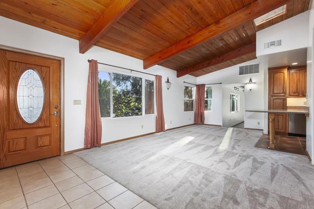 10546 VALLE VISTA RD, Lakeside CA: https://media.crmls.org/mediaz/6db77587-5b78-419d-9fcb-96d7de5db98b.jpg