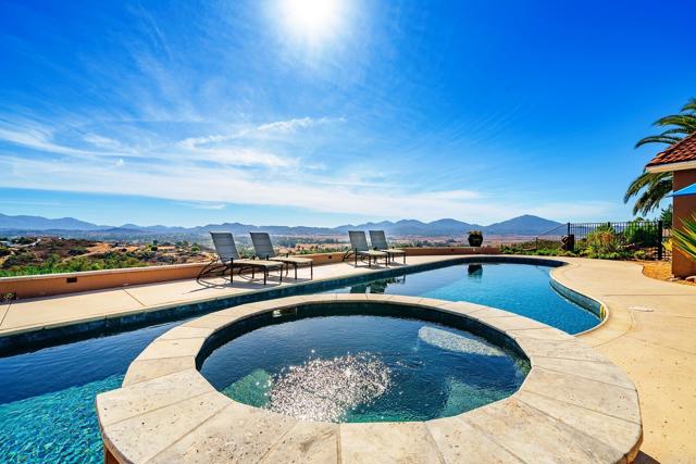 1185 Cedar Summit Drive, Ramona CA: https://media.crmls.org/mediaz/6db7f3f5-5784-4b5b-89fa-6d6e78cea383.jpg