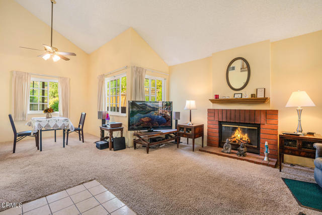 Detail Gallery Image 11 of 26 For 6909 Pala Mesa Dr, Oak Park,  CA 91377 - 4 Beds | 3 Baths