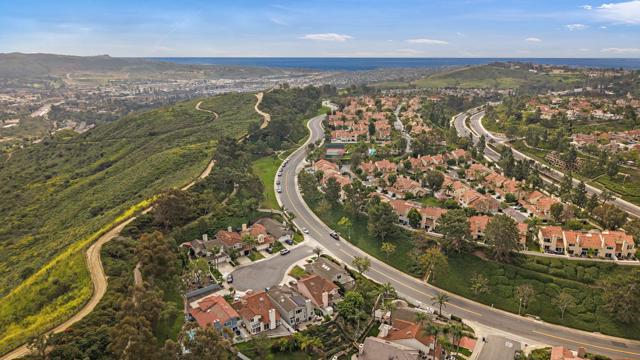 1 Saint Isabella, Laguna Niguel CA: https://media.crmls.org/mediaz/6db90a6a-e3fe-499e-89c3-7bc510b0ca5f.jpg