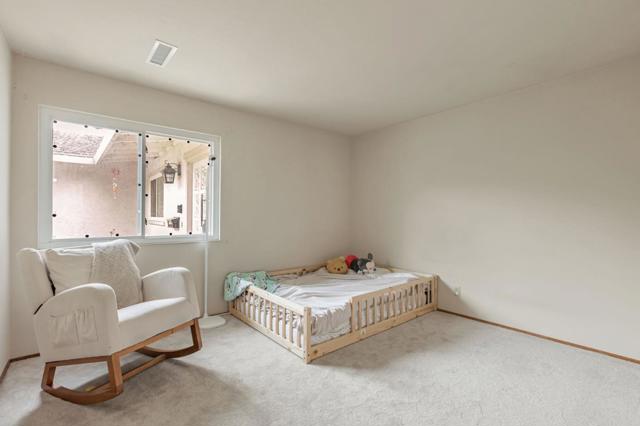 Image 15 of 31 For 2337 Walden Square