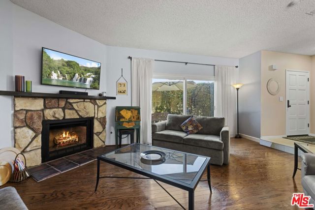 2701 Voorhees Avenue, Redondo Beach, California 90278, 2 Bedrooms Bedrooms, ,2 BathroomsBathrooms,Residential,For Sale,Voorhees,25578941