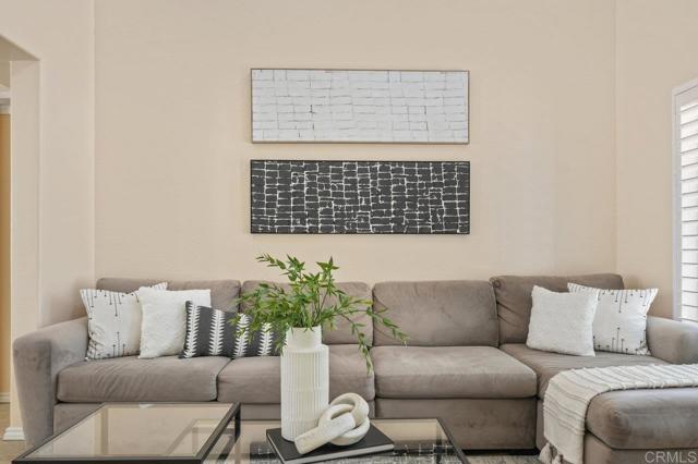1281 Saint Helena Avenue, Chula Vista CA: https://media.crmls.org/mediaz/6dbbb185-b7f4-465a-a95d-07add41025e0.jpg