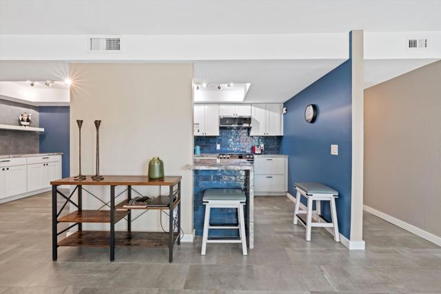 1490 S Camino Real, Palm Springs CA: https://media.crmls.org/mediaz/6dbbeda1-e4b1-46e9-a137-0539965ffa01.jpg