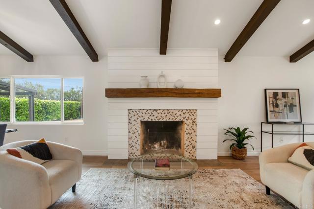 13837 Tam O Shanter Court, Poway CA: https://media.crmls.org/mediaz/6dbc7746-4fa2-437d-9f06-3748eea279c6.jpg