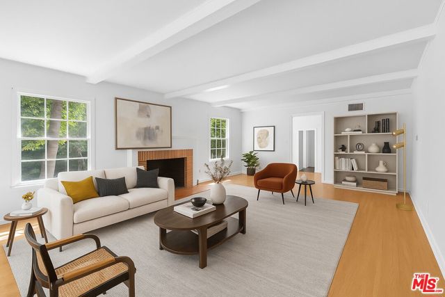 4909 Morse Avenue, Sherman Oaks CA: https://media.crmls.org/mediaz/6dbc8192-7cbf-4f16-9751-bf972748a9cd.jpg